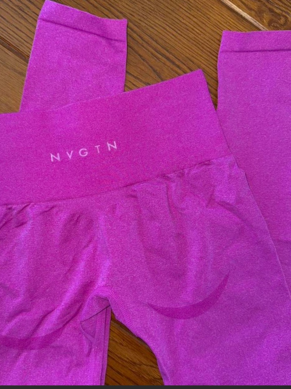 NVGTN WOMEN Magenta Active Leggings